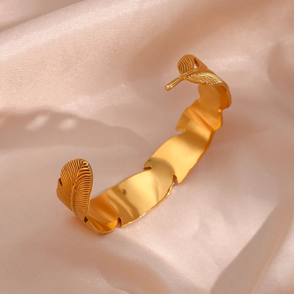 E.B. Belle-pulseira de aço inoxidável para mulheres, pulseiras de folhas de penas, braceletes banhados a ouro 18k, design mais recente, vintage, novo