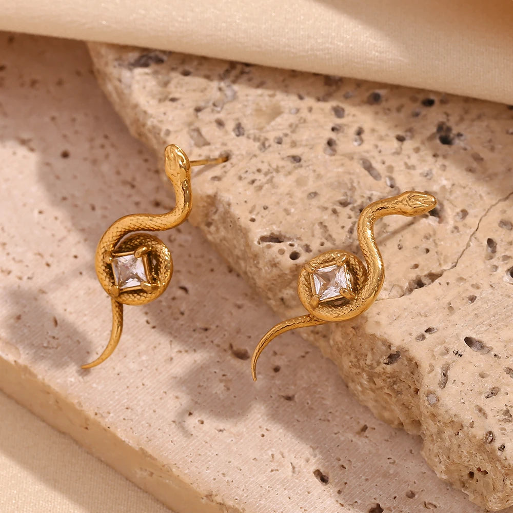E.B. Belle-Square Zircon Plate Snake Shaped Ring, Decoração Banhada a Ouro 18K, Acessórios de Aço Inoxidável 316L