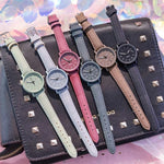 Retro Simples Mulher Relógios laides Casual Quartz Relógio De Pulso Pulseira De Couro Multicolored Nova Das Mulheres