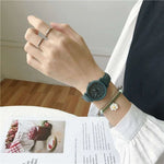 Retro Simples Mulher Relógios laides Casual Quartz Relógio De Pulso Pulseira De Couro Multicolored Nova Das Mulheres