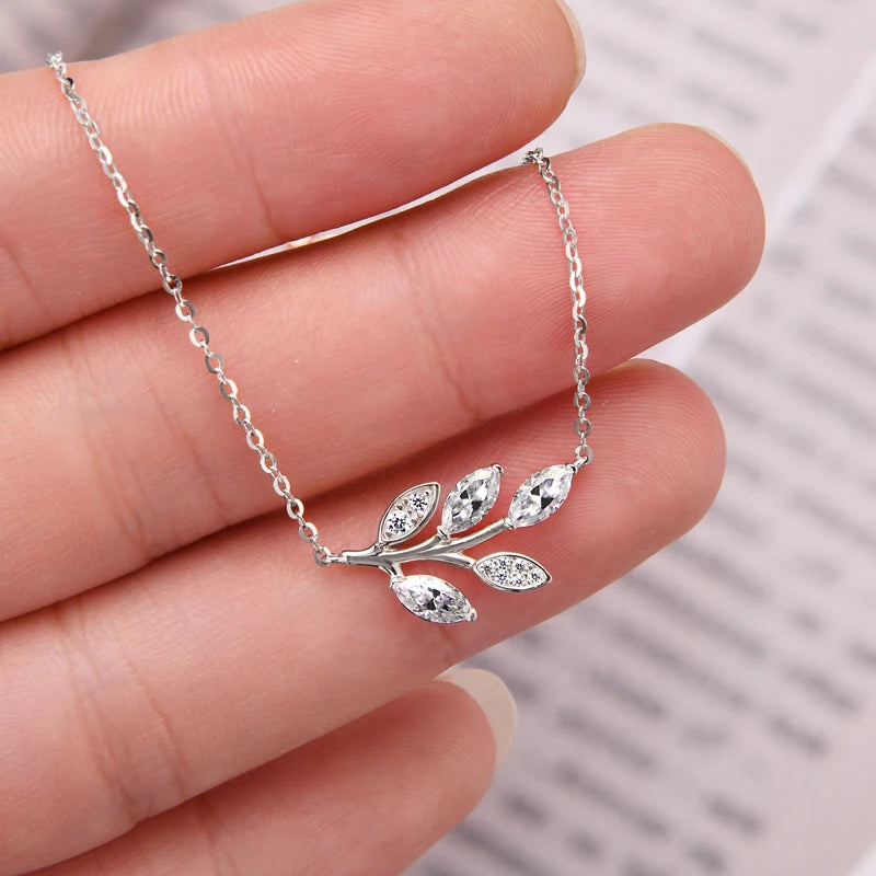 Colar Folha Moissanite Marquise