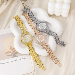 Conjunto  exclusivo 5 peças, Relógio + Joias Cravejado de Diamantes.